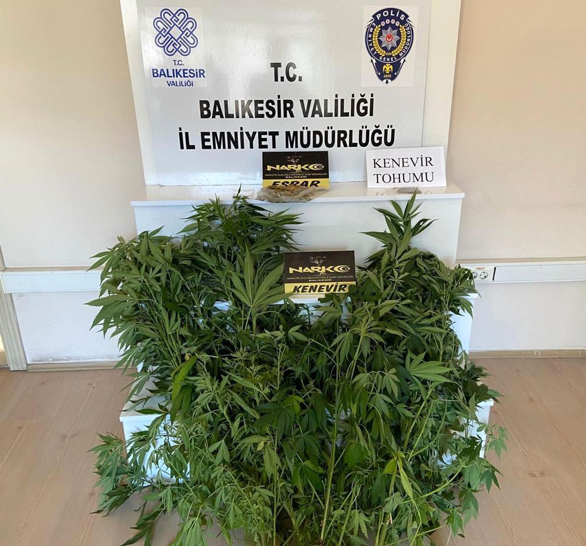 Son dakika haberleri! Balıkesir\'de polis bayramda suçlulara göz açtırmadı; "120 gözaltı 19 tutuklama"