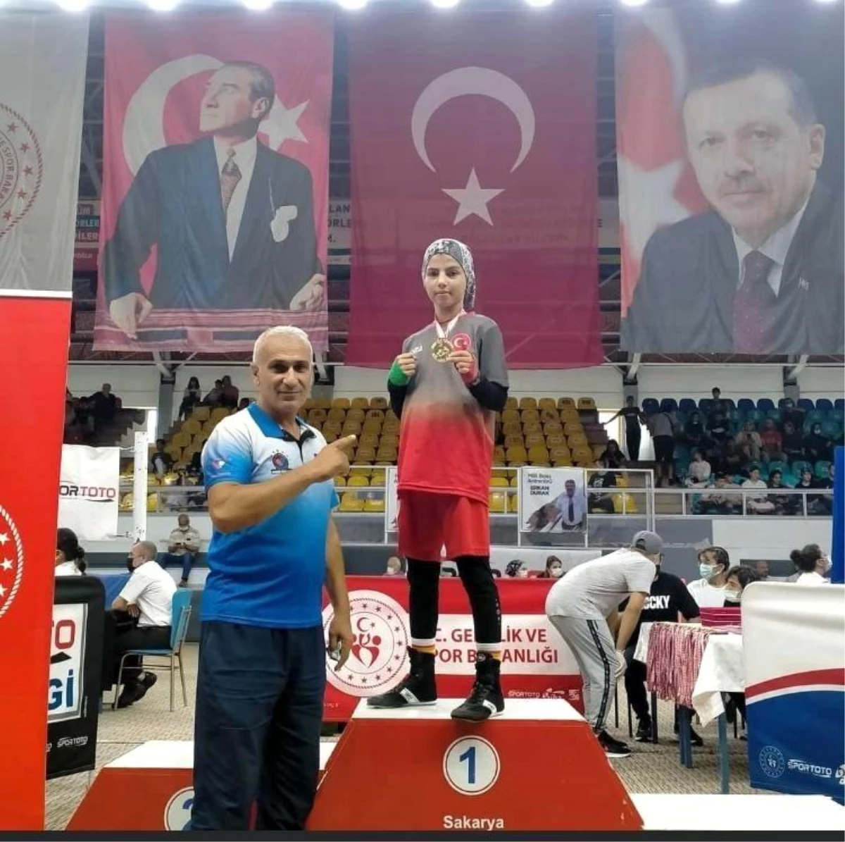Başarılı minik boksör, Avrupa\'da Türkiye\'yi temsil edecek