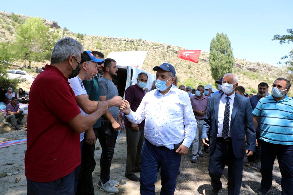 Başkan Yalçın, Örencik Mahallesi\'nde şenliğe katıldı