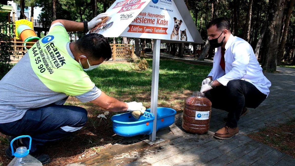 Canik\'te can dostları tatilde de unutmadı