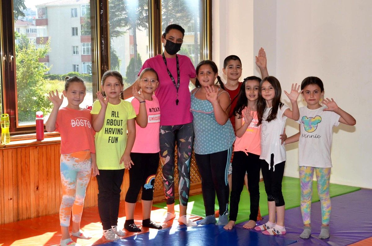 Cimnastik kursu minik sporcular tarafından yoğun ilgi görüyor
