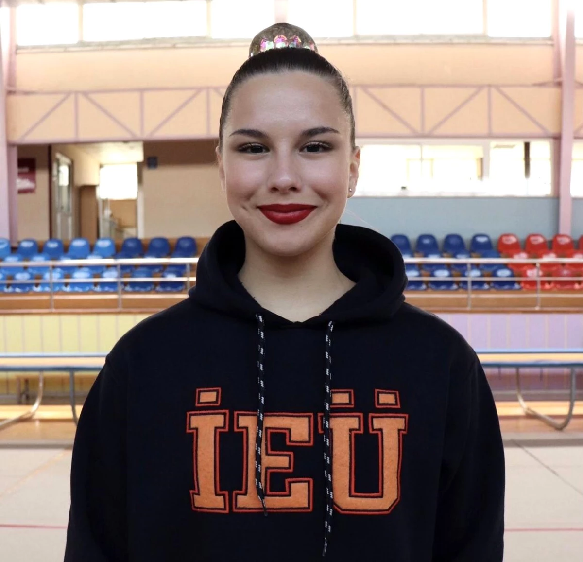 İEÜ\'lü Burçak Şenman, Uluslararası Ritmik Cimnastik Turnuvası\'nda 2 şampiyonluk elde etti