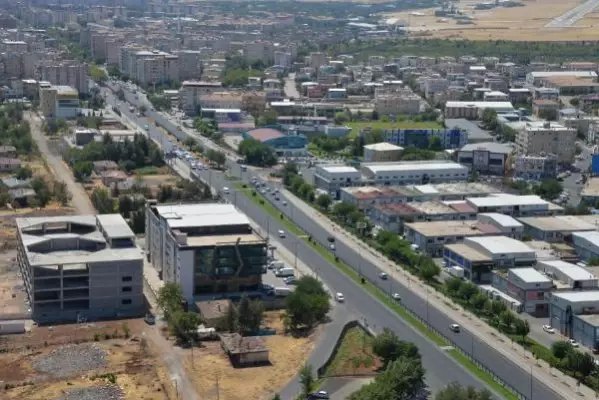 DİYARBAKIR'DA HELİKOPTERLİ TRAFİK DENETİMİ