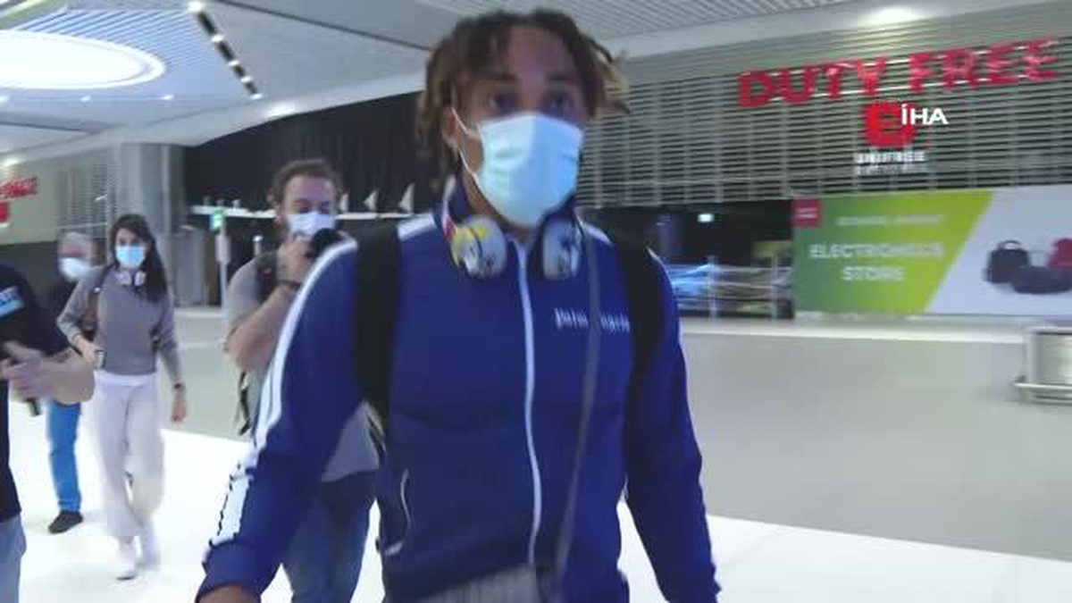 Son dakika haber... Galatasaray\'ın yeni transferi Sacha Boey, İstanbul\'da