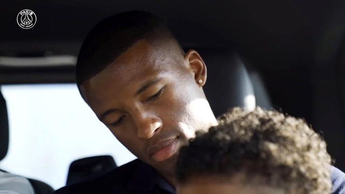 Gini Wijnaldum\'un Paris Saint-Germain\'de İlk Anları