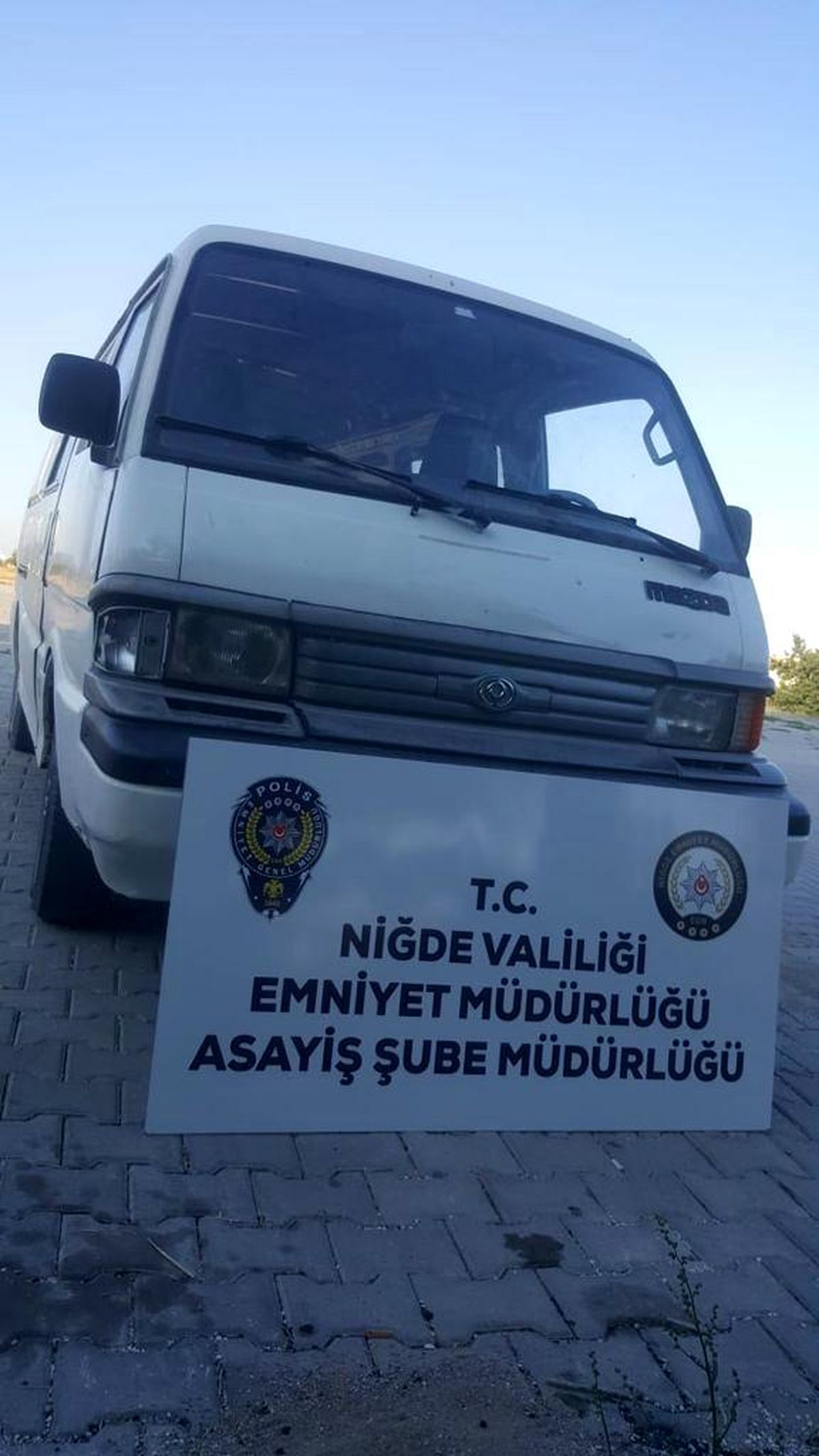 Kamyonet hırsızı kaçamadan yakalandı