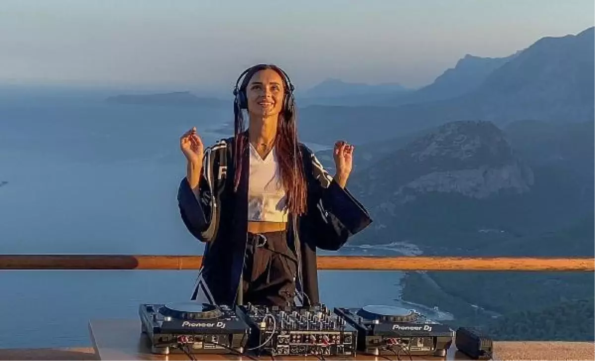 KONSER İÇİN GELDİĞİ ANTALYA\'DA KLİP ÇEKTİ