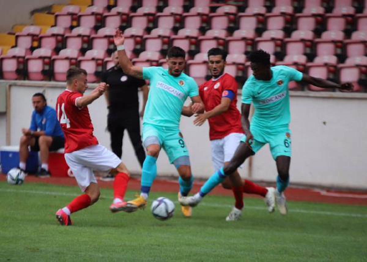 Menemenspor yenilgiyi takmadı