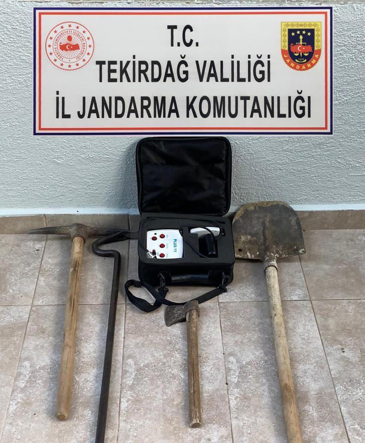 Tekirdağ\'da kaçak kazı yapan 5 kişi suçüstü yakalandı