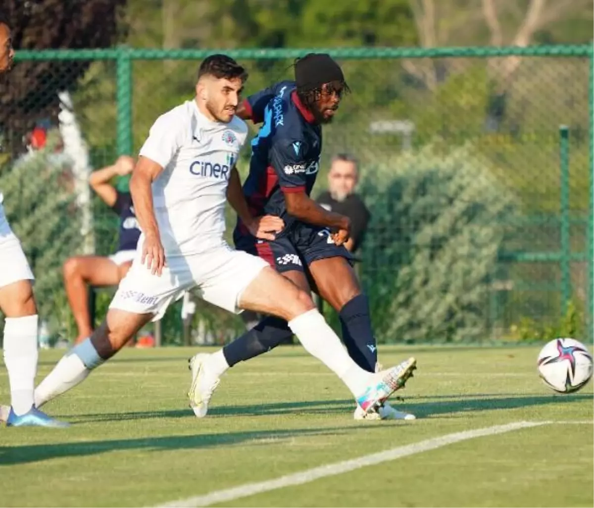 Trabzonspor hazırlık maçında Kasımpaşa\'yı 2-1 mağlup etti