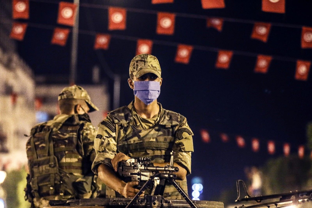 Tunus Cumhurbaşkanı Said bir ay süreyle gece sokağa çıkma yasağı ilan etti