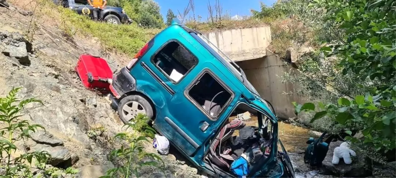 Son dakika haberi... Zonguldak\'ta trafik kazası: 4\'ü çocuk 8 yaralı