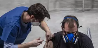 AB vatandaşlarının yüzde 70'i Covid-19'a karşı en az bir doz aşılandı