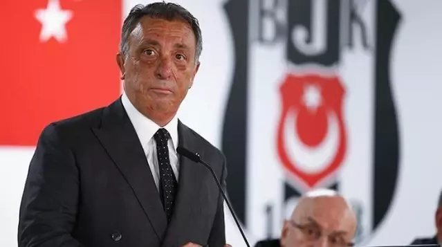 Ahmet Nur Çebi'den Teixeira isyanı! Yanına gelip transfer soran taraftarlara serzenişte bulundu Ahmet Nur Çebi'den Teixeira isyanı! Yanına gelip transfer soran taraftarlara serzenişte bulundu