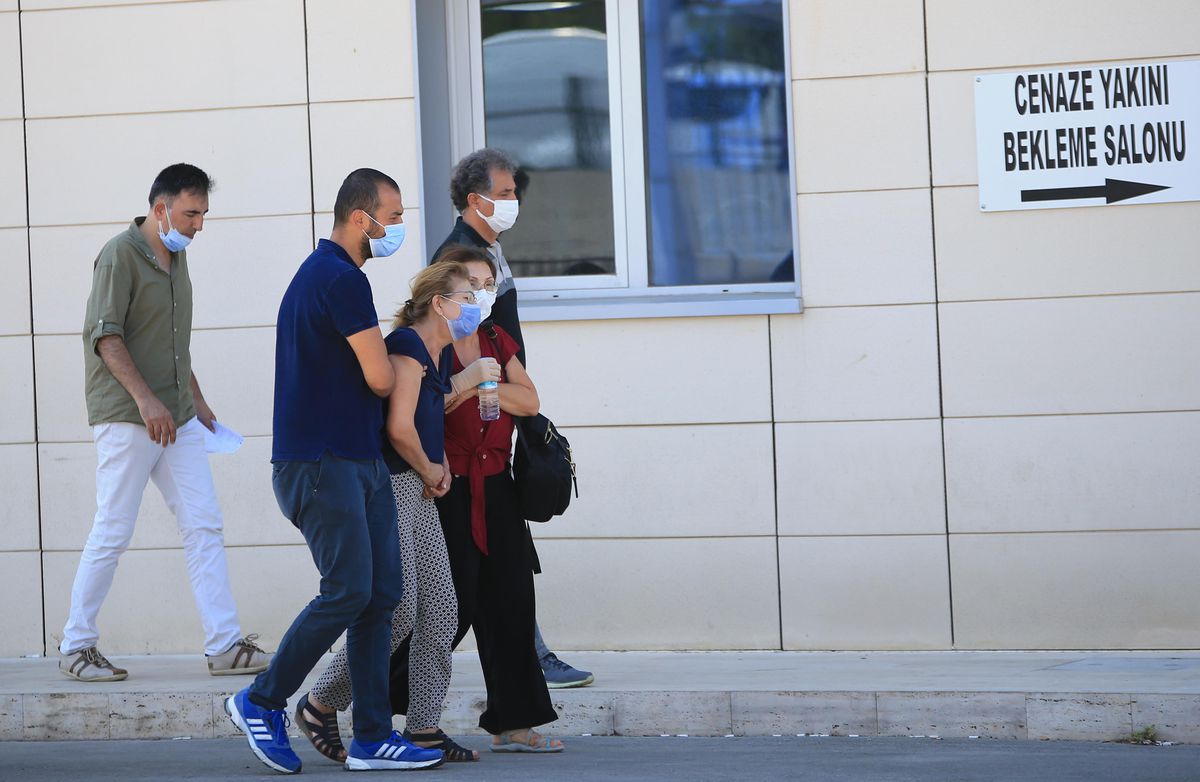 Son dakika gündem: Antalya\'da uçuruma devrilen araçtaki doktor öldü