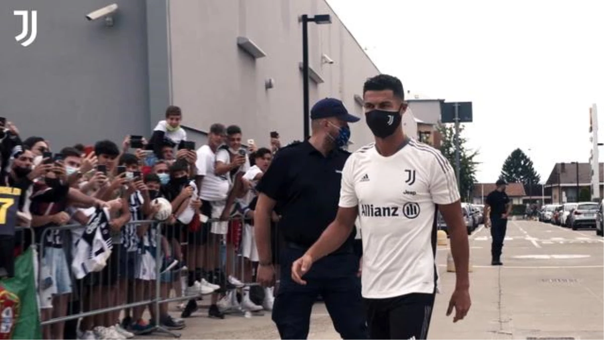 Cristiano Ronaldo Juventus\'la Antrenmanlara Başladı