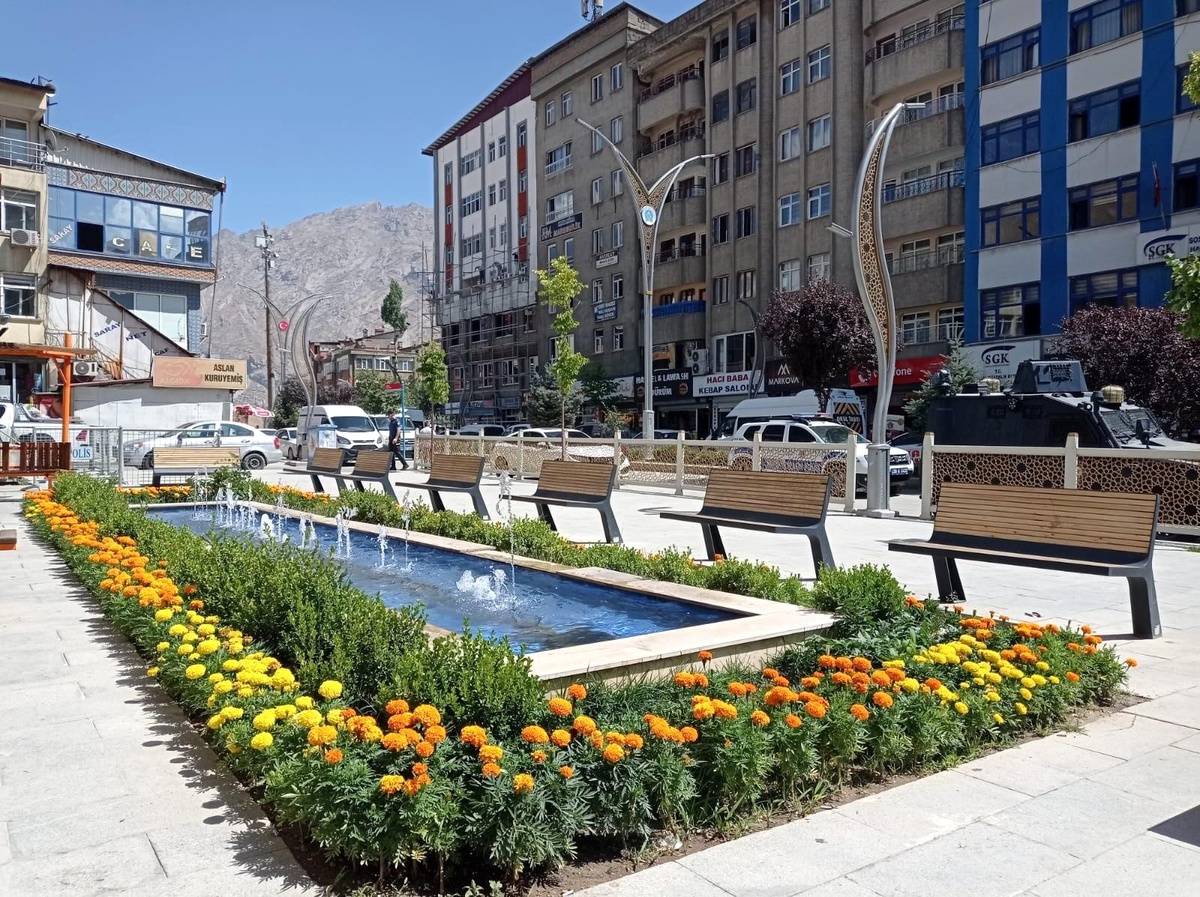 Hava sıcaklığının artmasıyla sokaklar boş kaldı