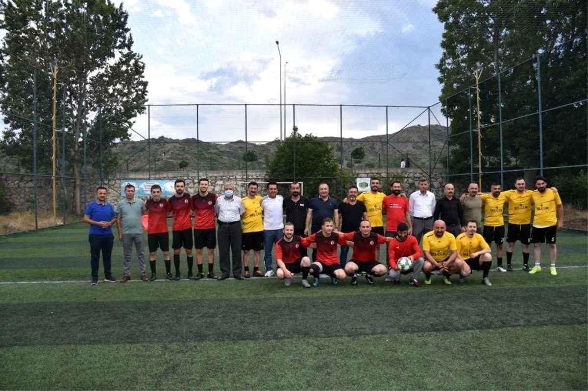 İskilip\'te halı saha futbol turnuvası start aldı