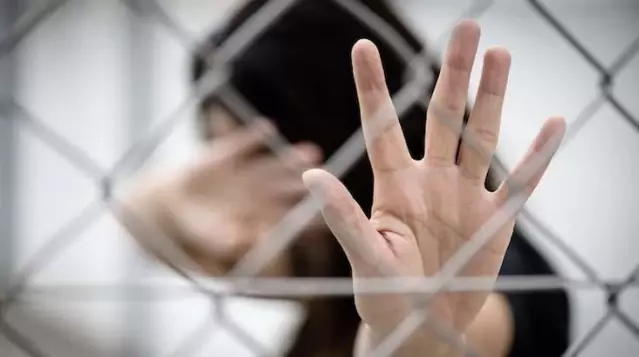 Londra'daki yurtlarda en az 700 çocuğun cinsel istismara uğradığı ortaya çıktı Londra'daki yurtlarda en az 700 çocuğun cinsel istismara uğradığı ortaya çıktı