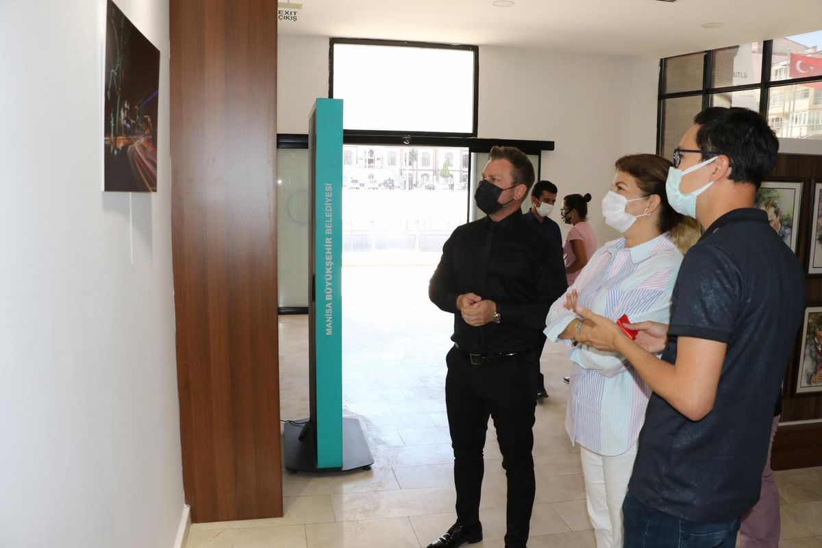 Sağlıkçılar Manisa\'nın gecesini anlattı