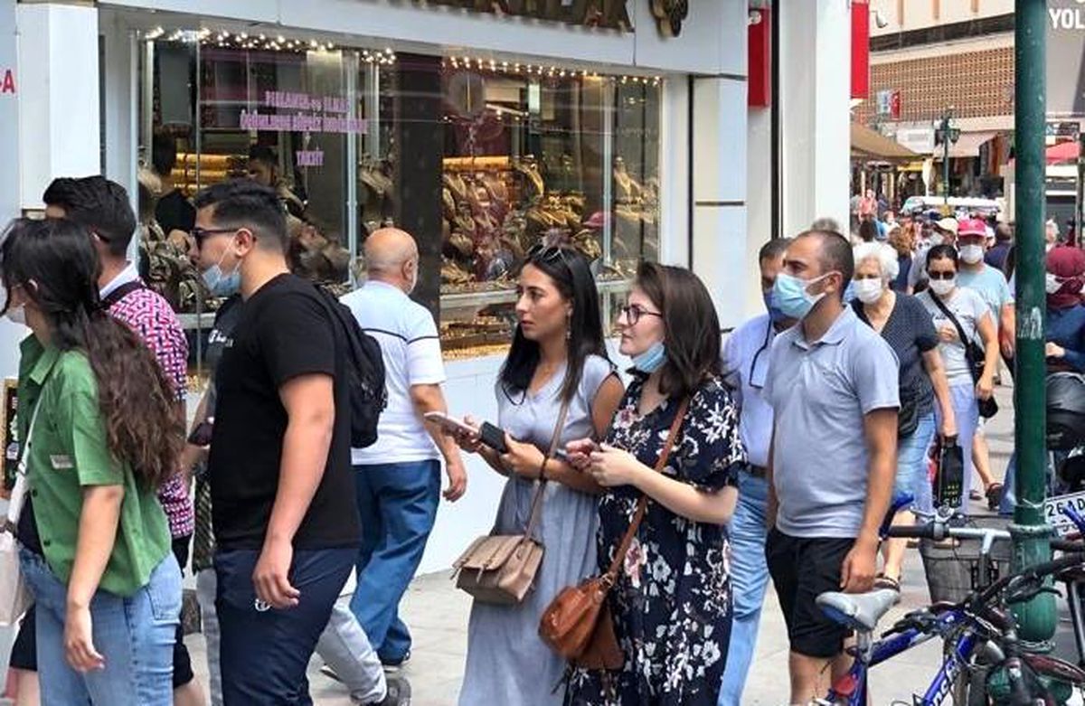 Tedbirler gevşetildi, maskeler unutuldu