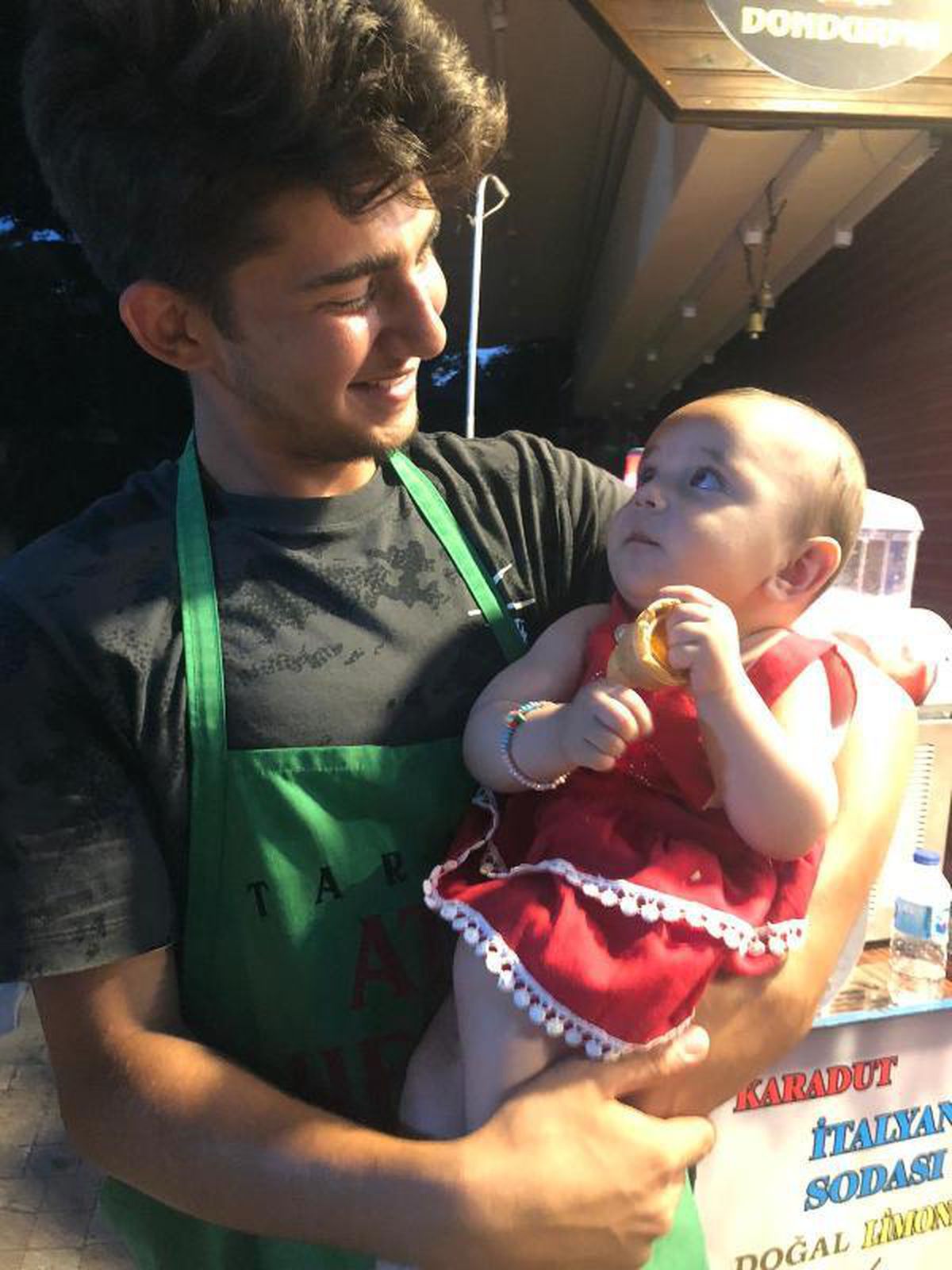 Dondurmacıda unutulan bebek için seferber oldular