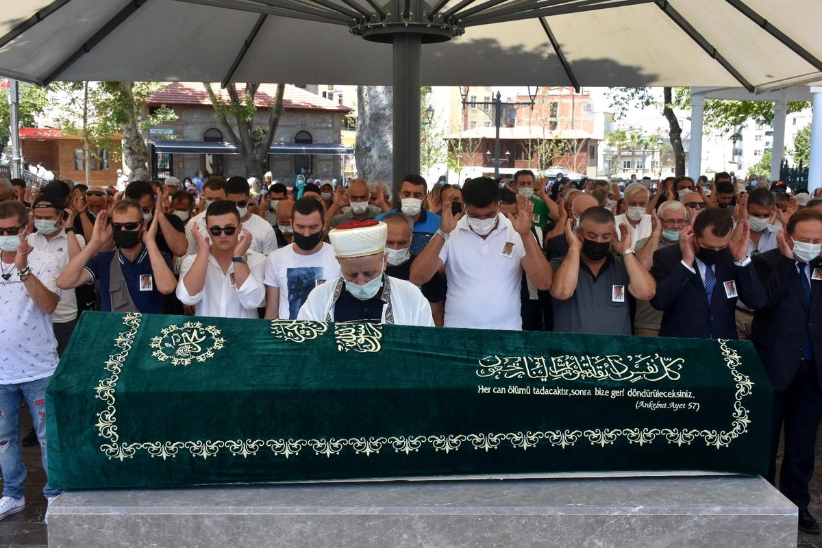Gazeteci Osman Yurdusev son yolculuğuna uğurlandı