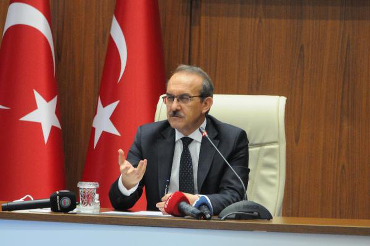 Kocaeli Valisi\'nden aşı uyarısı: İnsanlar gençliğine, fiziki dayanıklılığına fazla güvenmesin