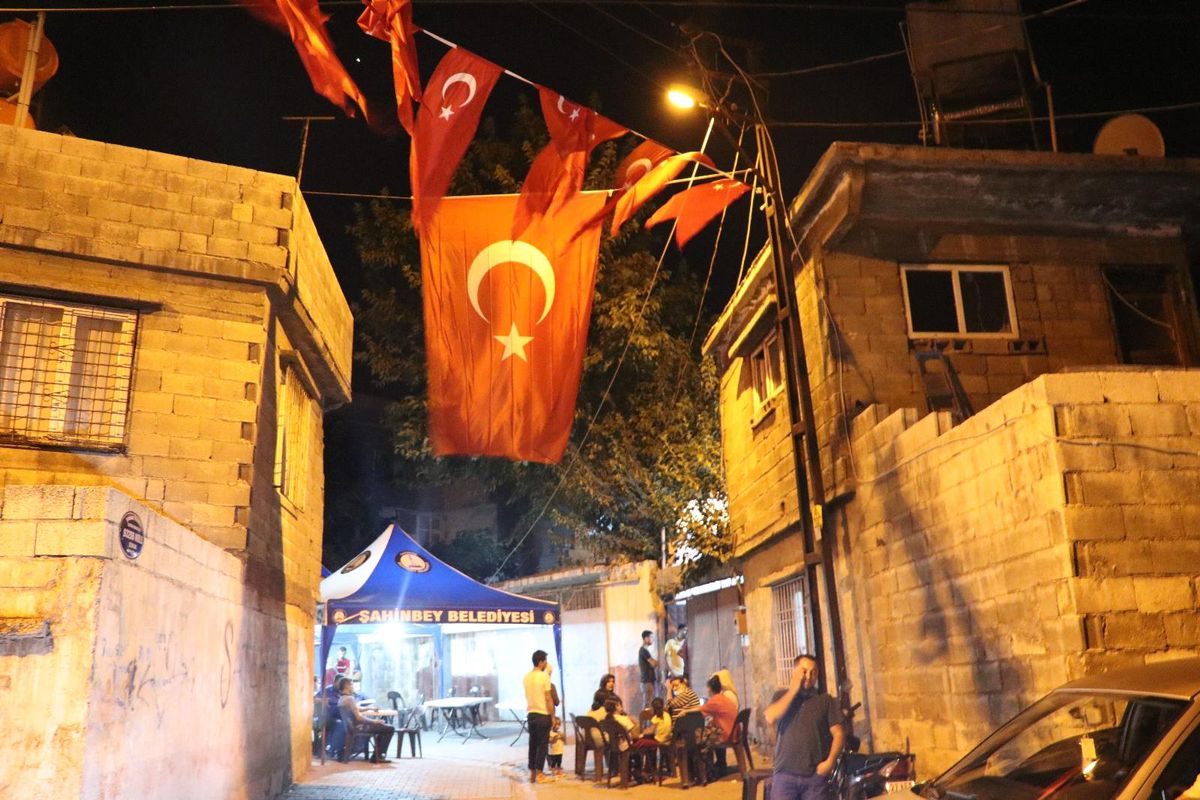 Son dakika haber: Kuzey Irak\'ta şehit olan askerin Gaziantep\'teki ailesine şehadet haberi verildi