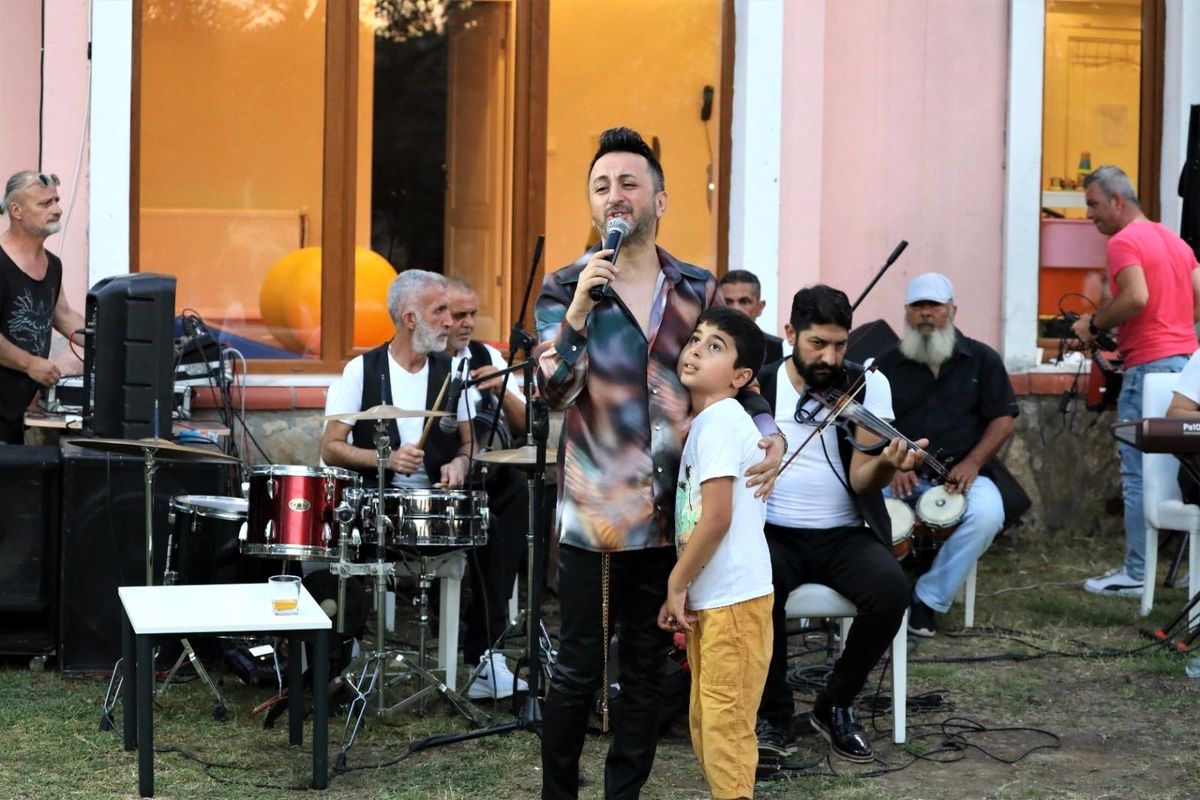 Özel çocuklar konserde eğlendi