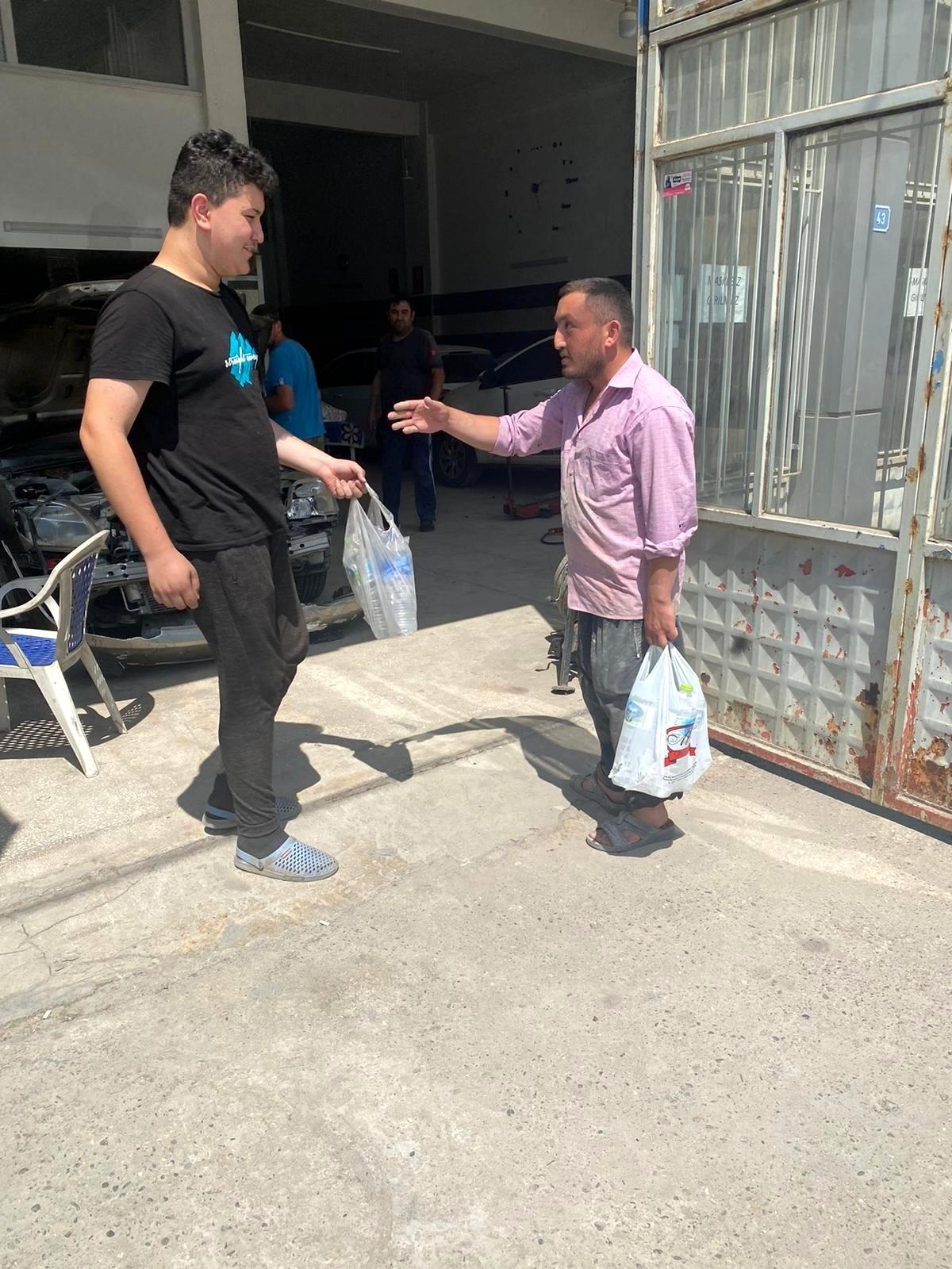 Sanayi esnafı 3 gün süren su kesintisine tepki gösterdi