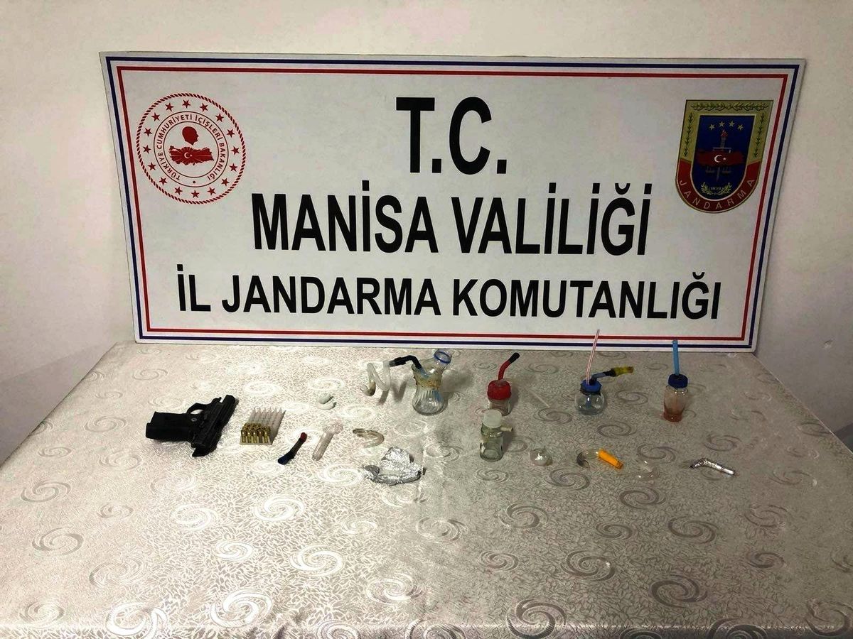 Sarıgöl\'de uyuşturucu operasyonu: 4 gözaltı