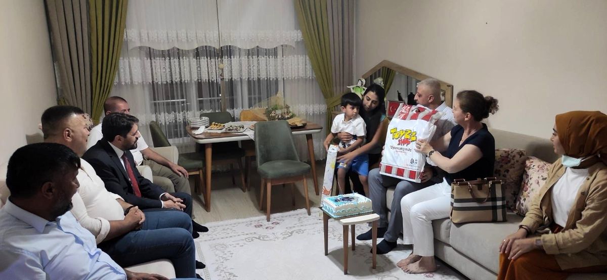 Şehidin oğluna doğum günü sürprizi