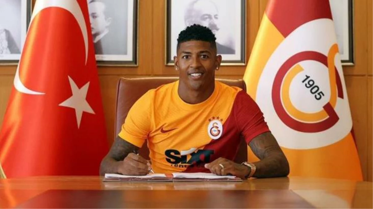 Son Dakika: Galatasaray, Patrick van Aanholt\'la 3 yıllık anlaşma sağladı