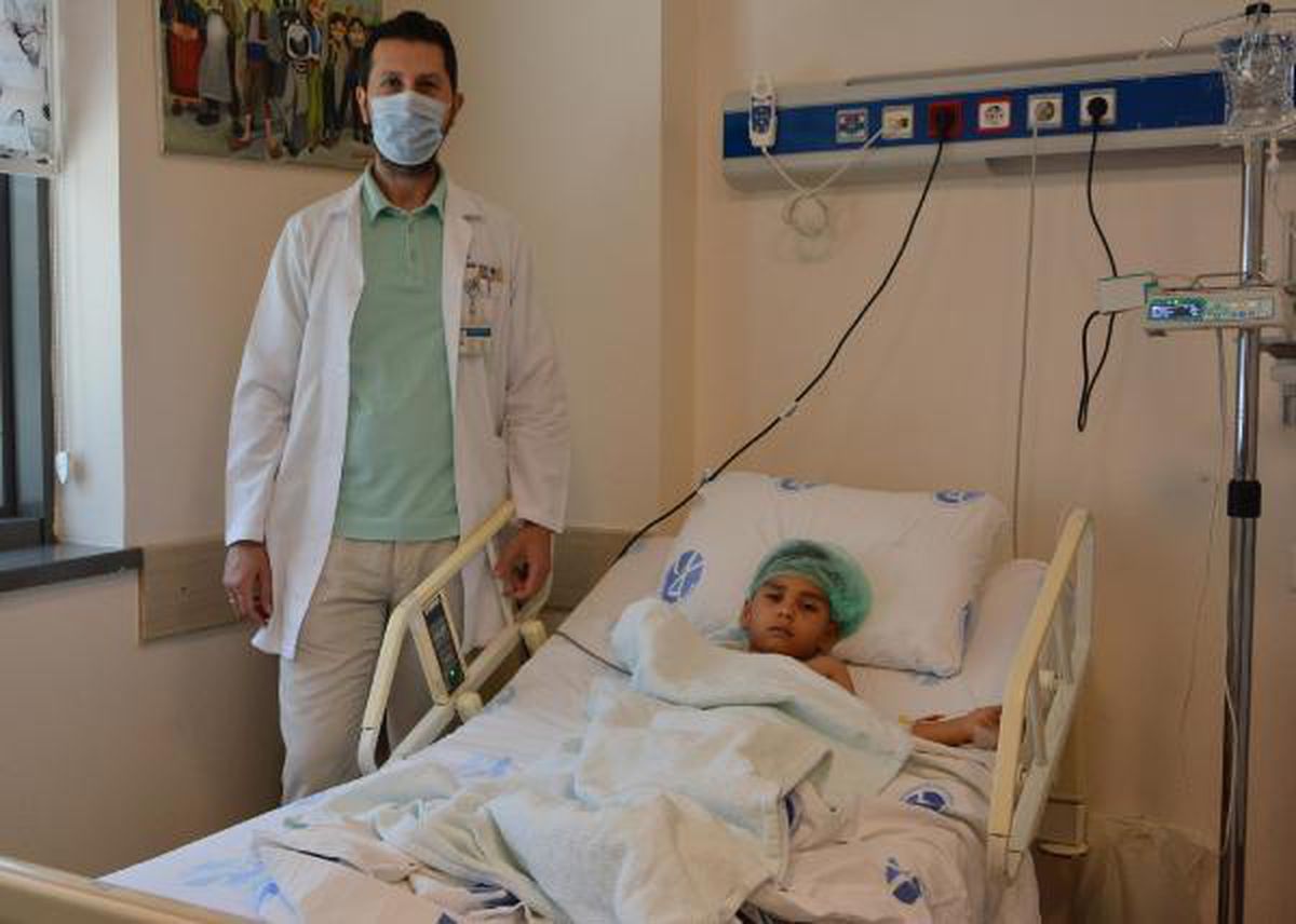 Denizli\'de 5 yaşındaki çocuğun yuttuğu madeni para endoskopiyle çıkarıldı