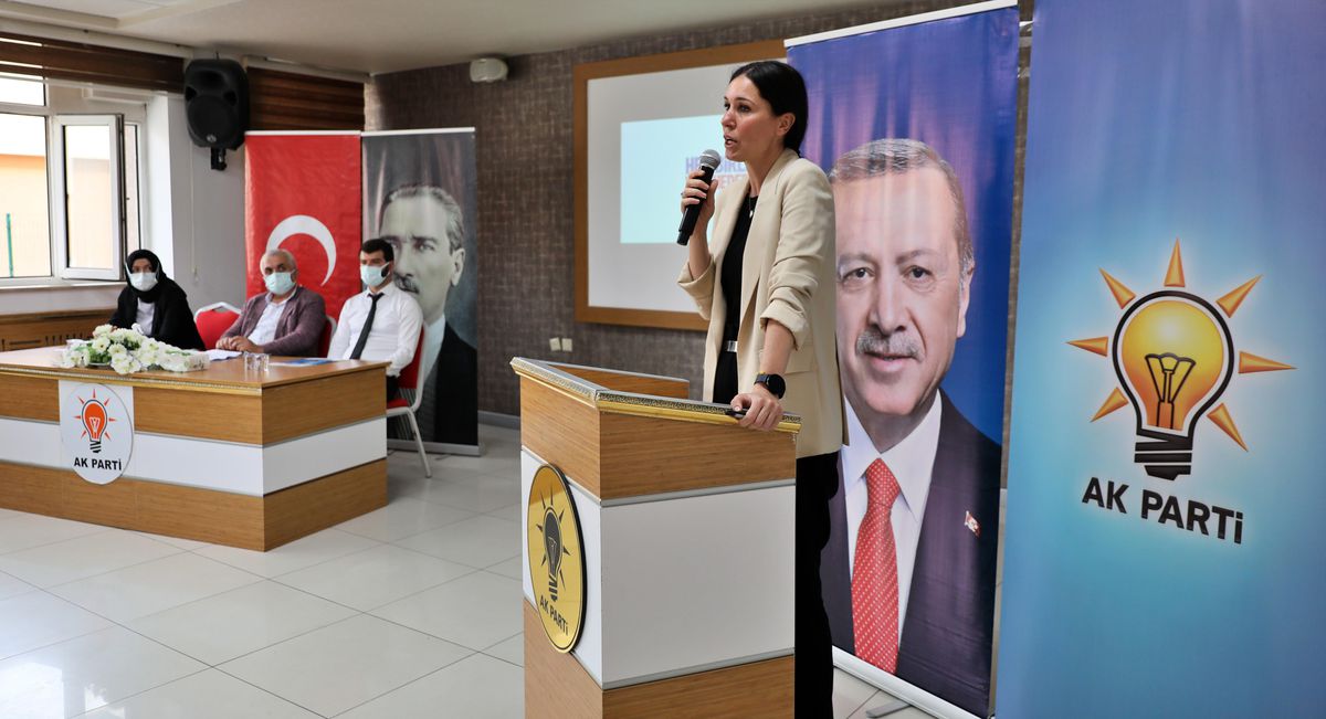 AK Parti\'li Karaaslan, partisinin Bafra İlçe Danışma Meclisi Toplantısı\'nda konuştu Açıklaması