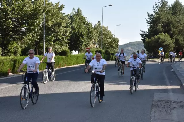 Avrupalı gençler Kızılcahamam'da pedal çevirdi