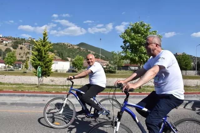 Avrupalı gençler Kızılcahamam'da pedal çevirdi