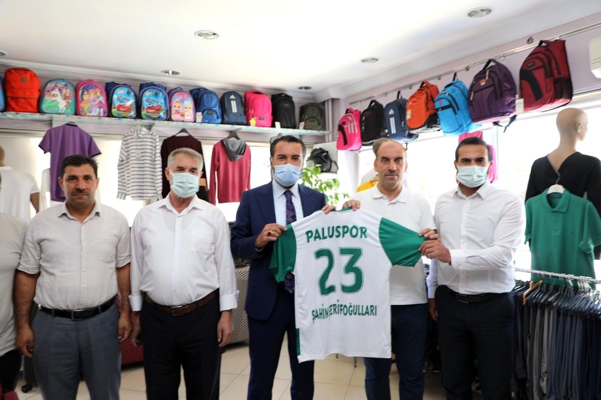 Başkan Şerifoğulları, "Belediyecilik hizmetleri gönül işidir"