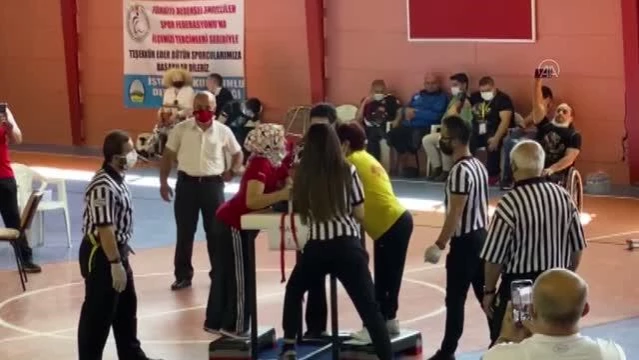 Bedensel Engelliler Bilek Güreşi Türkiye Şampiyonası yapıldı Bedensel Engelliler Bilek Güreşi Türkiye Şampiyonası yapıldı