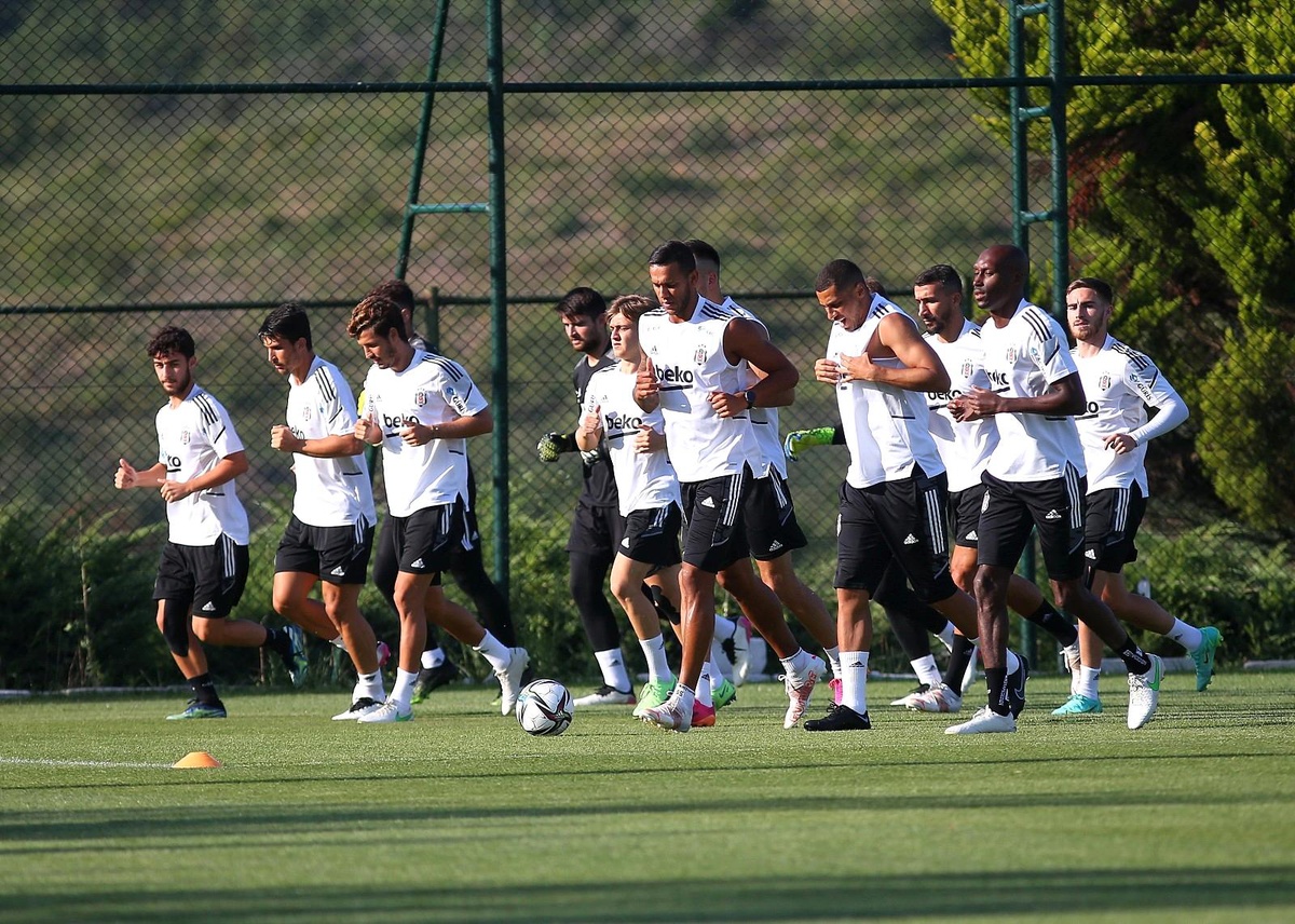 Beşiktaş yeni sezon hazırlıklarını sürdürüyor