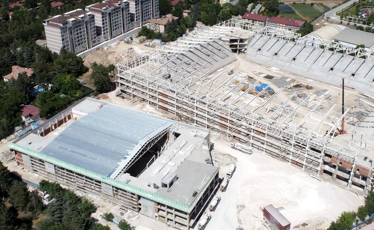 Elazığ\'da 2 bin 600 kişilik spor salonu yükseliyor