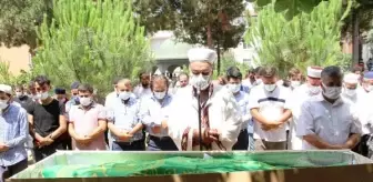 Son dakika... Genç öğretmenin cenaze namazını, imam babası kıldırdı