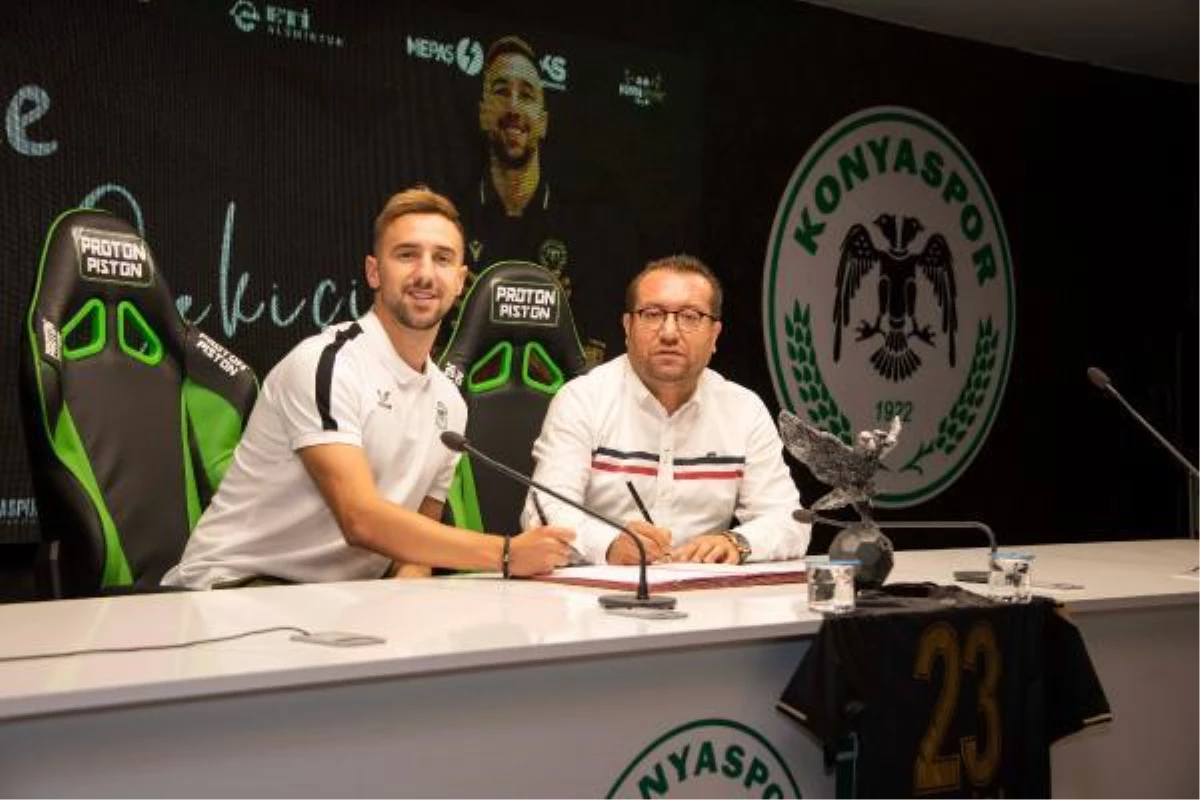 Konyaspor, Endri Çekiçi\'yi kadrosuna kattığını açıkladı