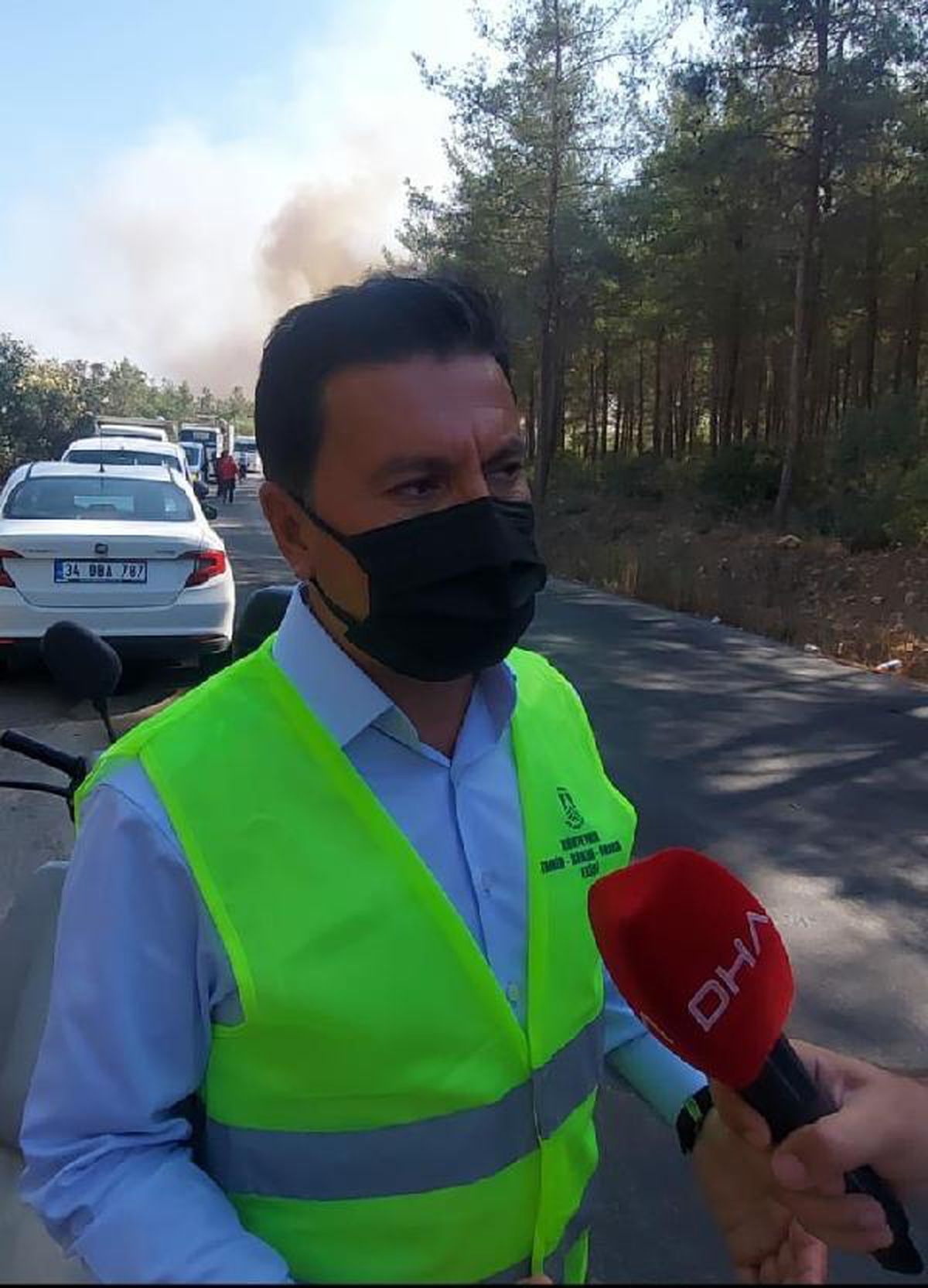 Milas\'ta orman yangını; alevler iki otelin bahçesine kadar dayandı (2)