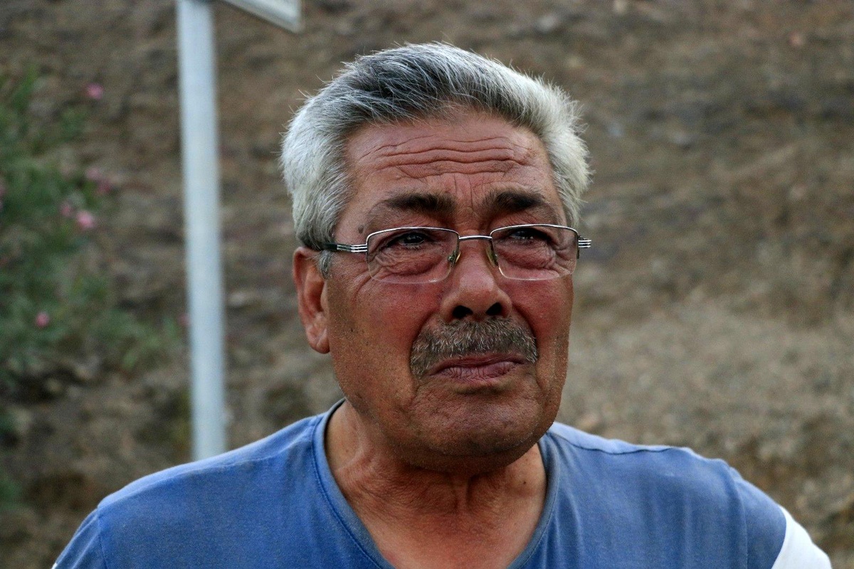 Son dakika haberi: Orman yangınında evini kaybeden adamın gözyaşları yürekleri dağladı