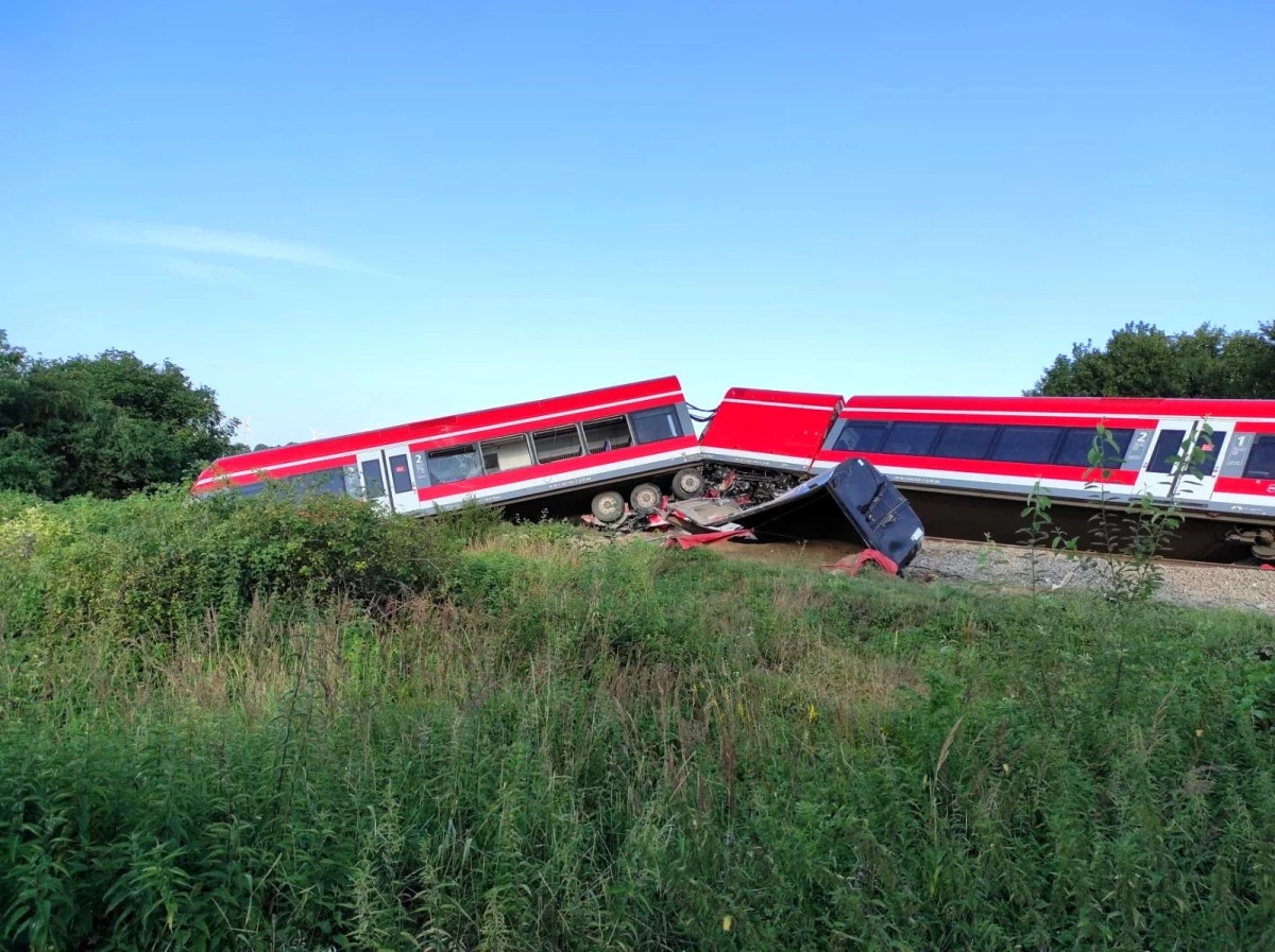 Son dakika haberi: Polonya\'da tren kazası: 8 yaralı