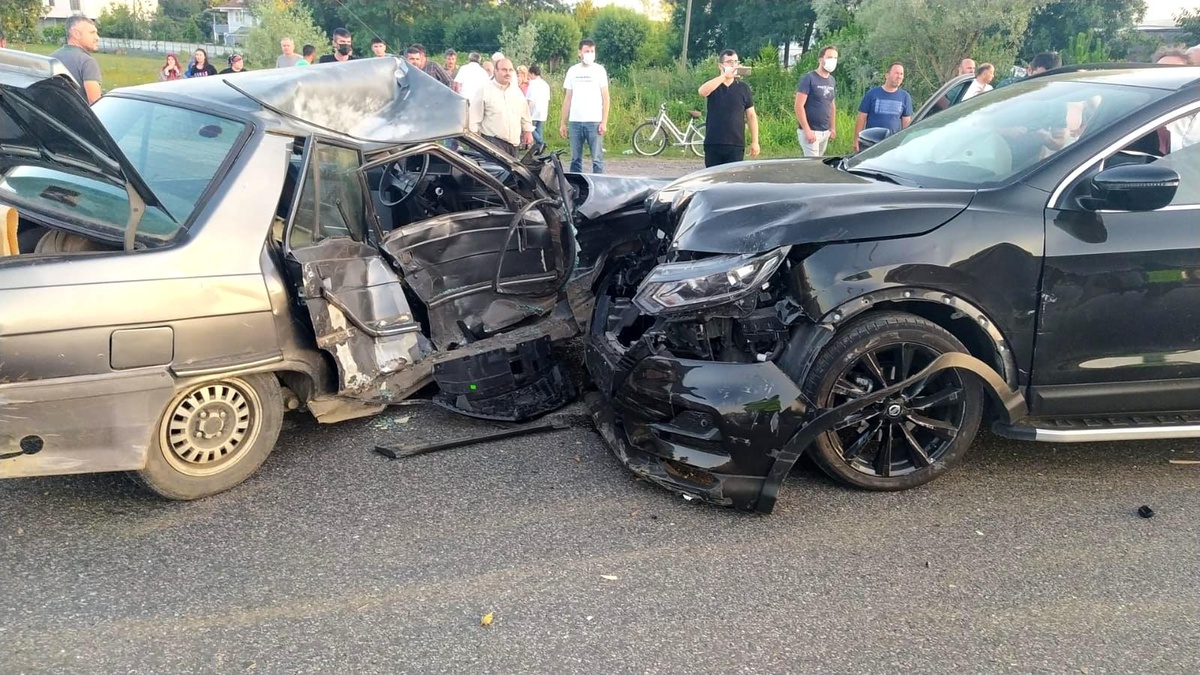 Samsun\'da zincirleme trafik kazası: 6 yaralı
