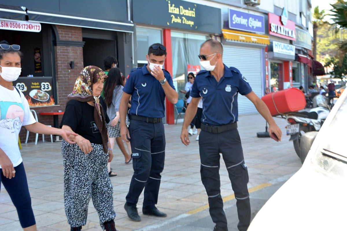 Taksiciler almadı, imdada zabıta ekipleri yetişti