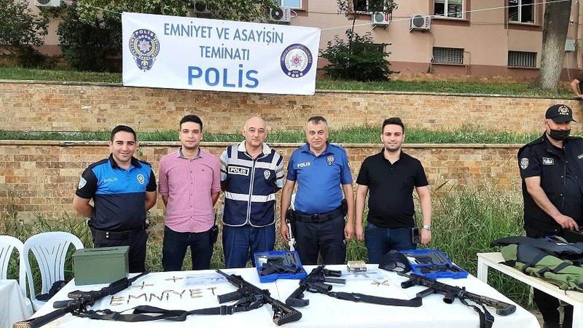 TDP şube yerli ve milli üretim silahları tanıttı